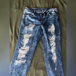 American eagle straight leg ripped jean size 10